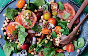 Tomato and chickpea salad