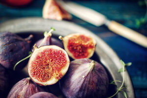 Figs with cheese